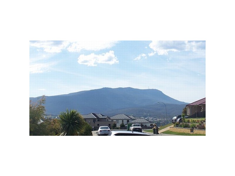 14 Fairview Drive, Kingston TAS 7050