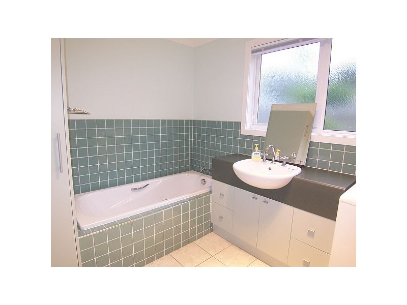 2/39 Osborne Esplanade, Kingston Beach TAS 7050