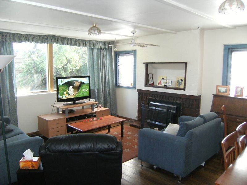 233 Roslyn Avenue, Blackmans Bay TAS 7052