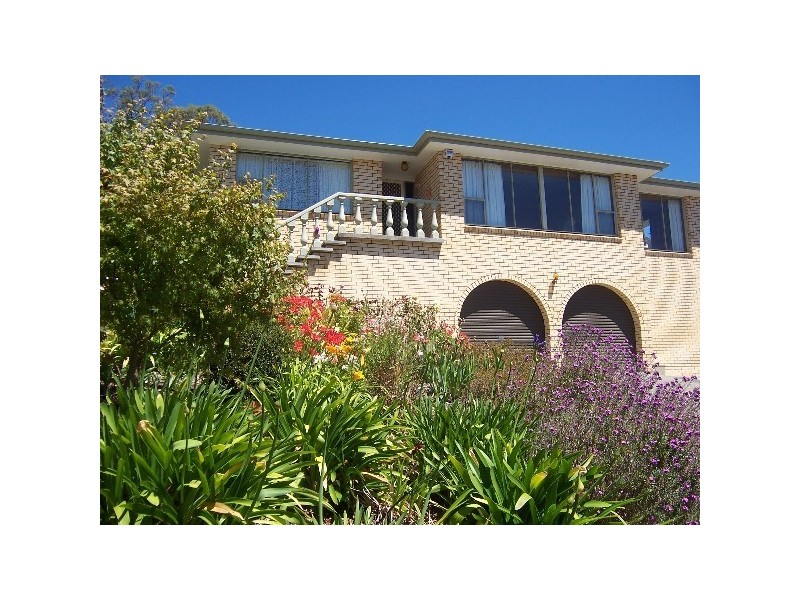 4 Simpson Place, Rosetta TAS 7010