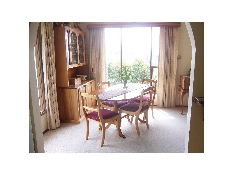 4 Simpson Place, Rosetta TAS 7010