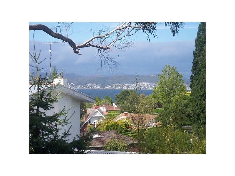 1/3 Mcaulay Road, Sandy Bay TAS 7005