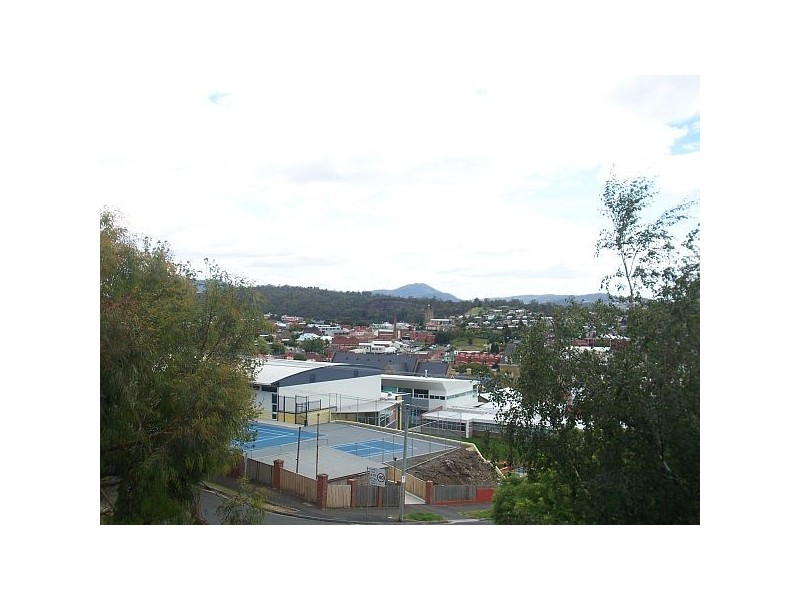 8/92 BARRACK STREET, Hobart TAS 7000