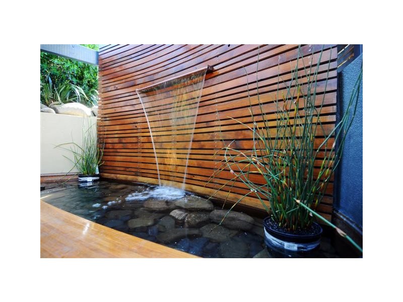 152 DERWENT AVE, Lindisfarne TAS 7015