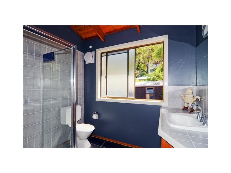 152 DERWENT AVE, Lindisfarne TAS 7015