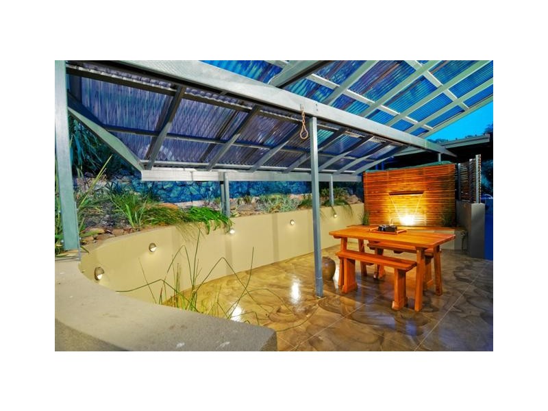 152 DERWENT AVE, Lindisfarne TAS 7015