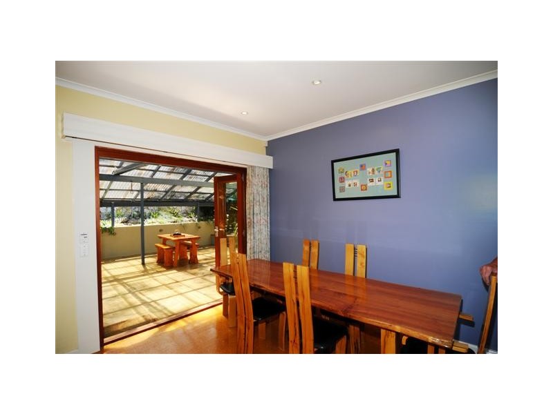 152 DERWENT AVE, Lindisfarne TAS 7015