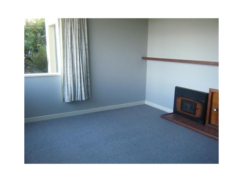 152A DERWENT AVE, Lindisfarne TAS 7015