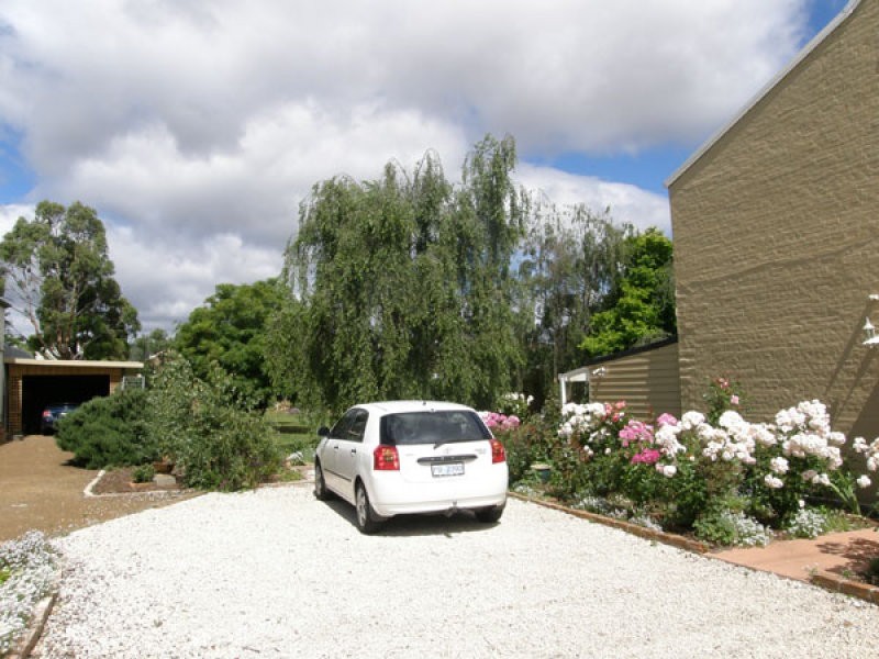 121 Main Road, Kempton TAS 7030