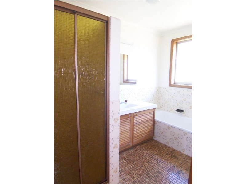 2/46  Pottery Road, Lenah Valley TAS 7008