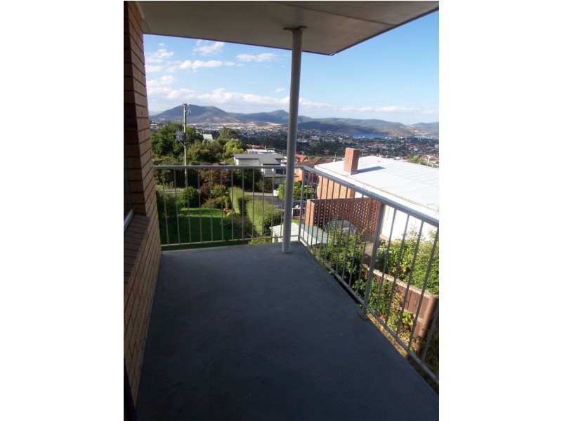 2/46  Pottery Road, Lenah Valley TAS 7008