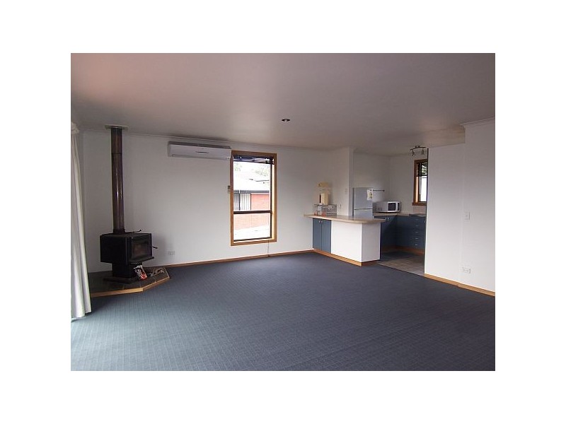 1/297 Redwood Road, Kingston TAS 7050