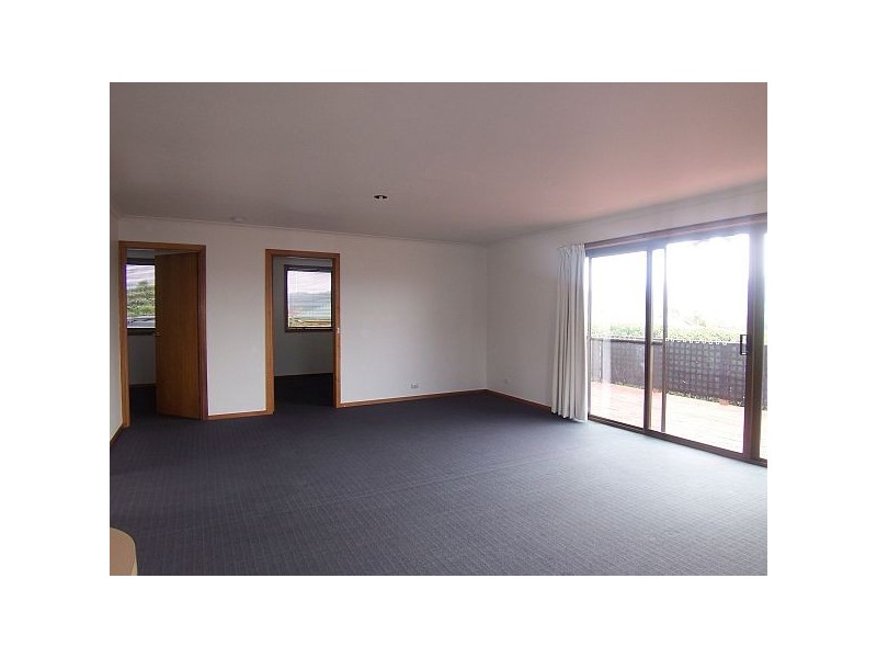 1/297 Redwood Road, Kingston TAS 7050