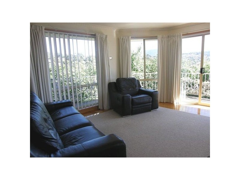 10 Seacrest Avenue, Blackmans Bay TAS 7052