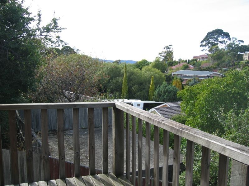 1/1 Girrabong Road, Lenah Valley TAS 7008