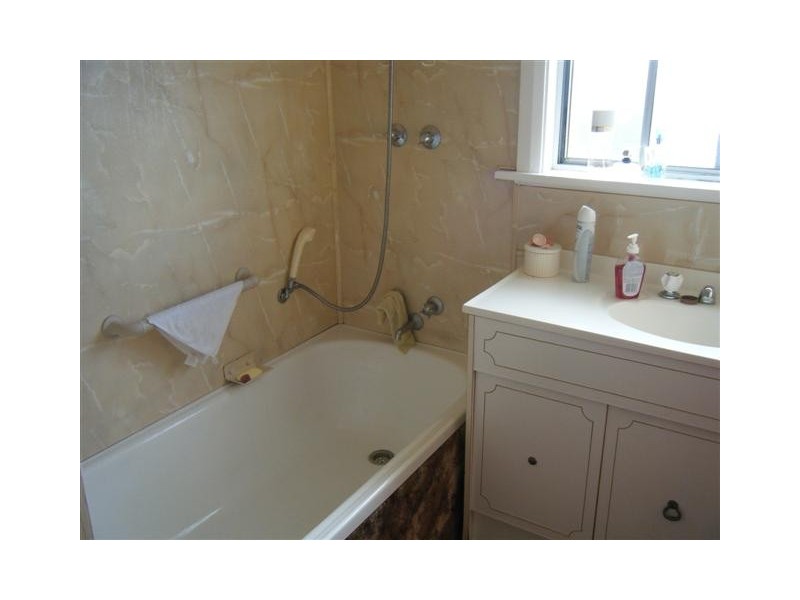 7 BRISTOL ST, Claremont TAS 7011