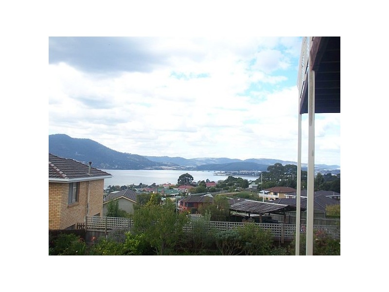 2/2 Sherwin Court, Rosetta TAS 7010