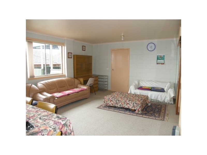 2/2 Sherwin Court, Rosetta TAS 7010