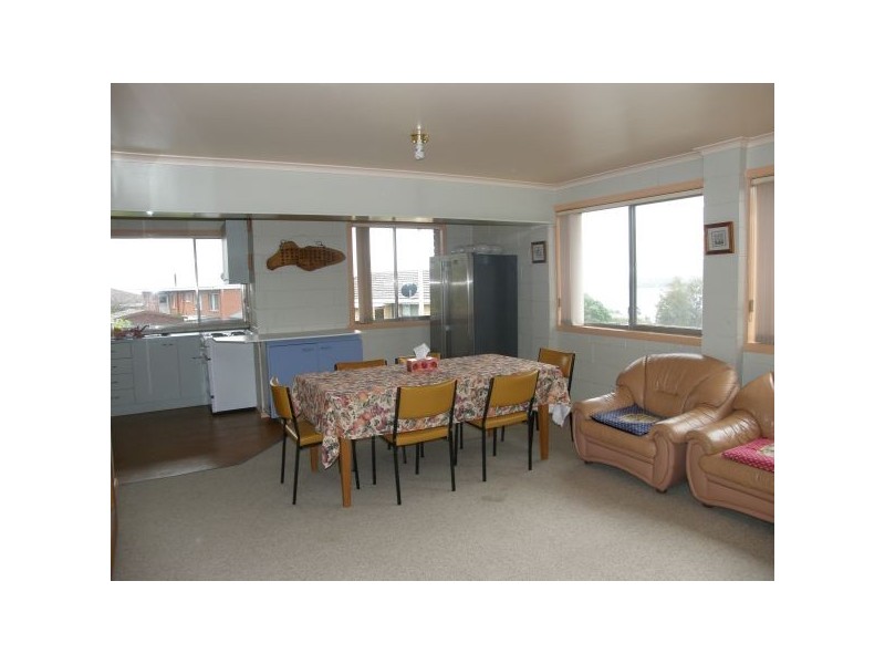 2/2 Sherwin Court, Rosetta TAS 7010