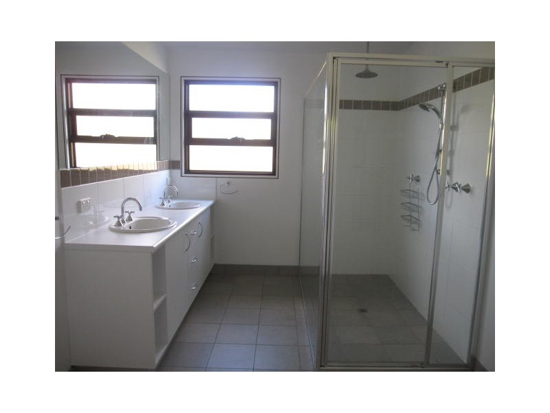 2/17 DIGNEY STREET, Dynnyrne TAS 7005