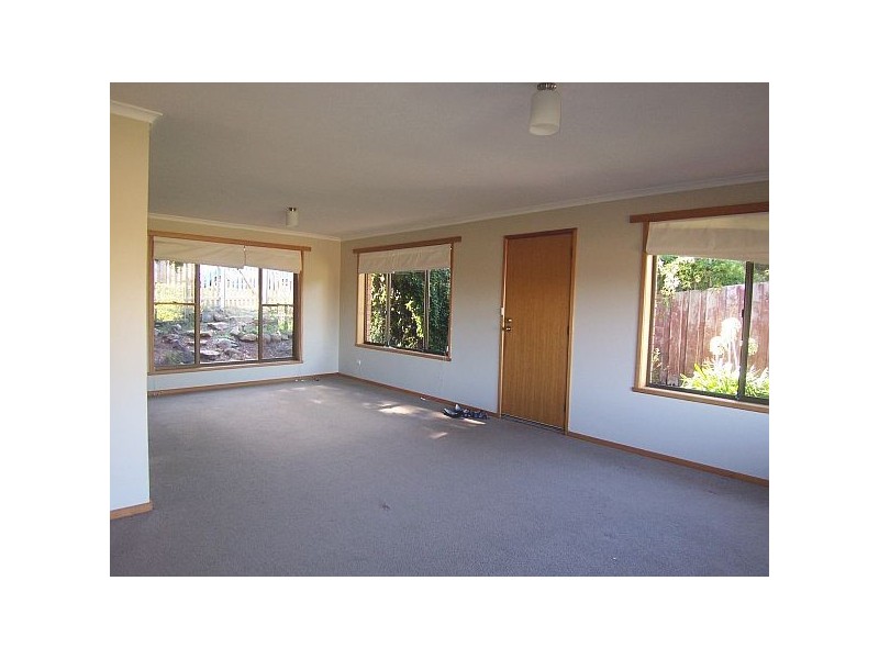 11 Nolan Crescent, Kingston TAS 7050