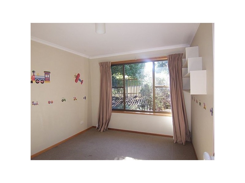 11 Nolan Crescent, Kingston TAS 7050