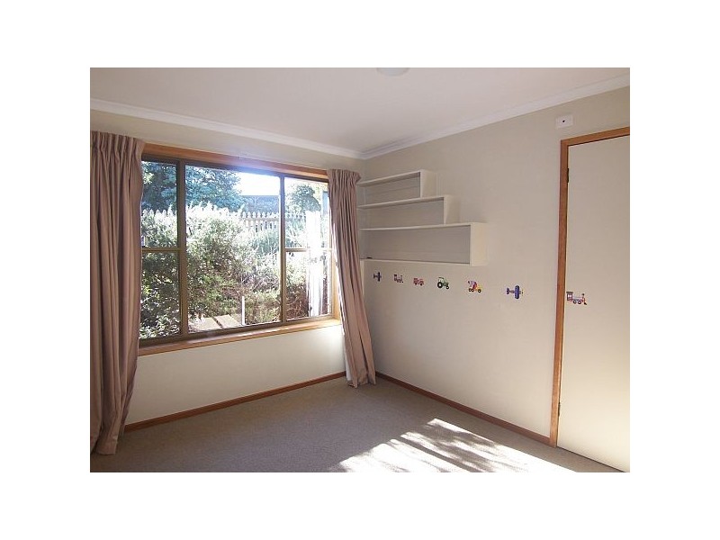 11 Nolan Crescent, Kingston TAS 7050