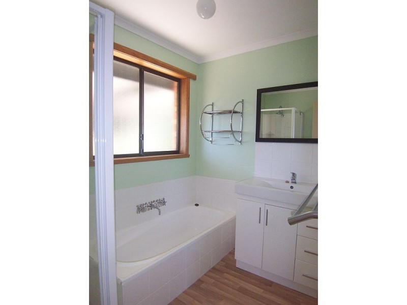 11 Nolan Crescent, Kingston TAS 7050