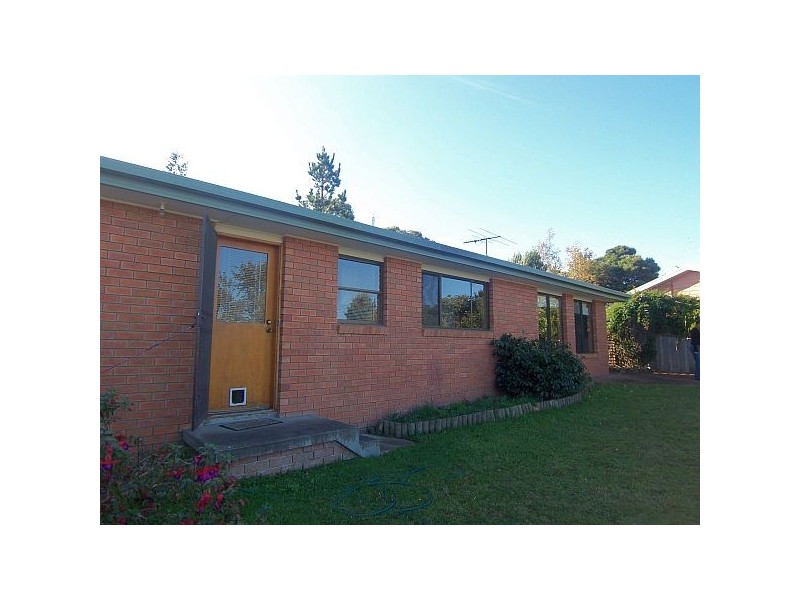11 Nolan Crescent, Kingston TAS 7050