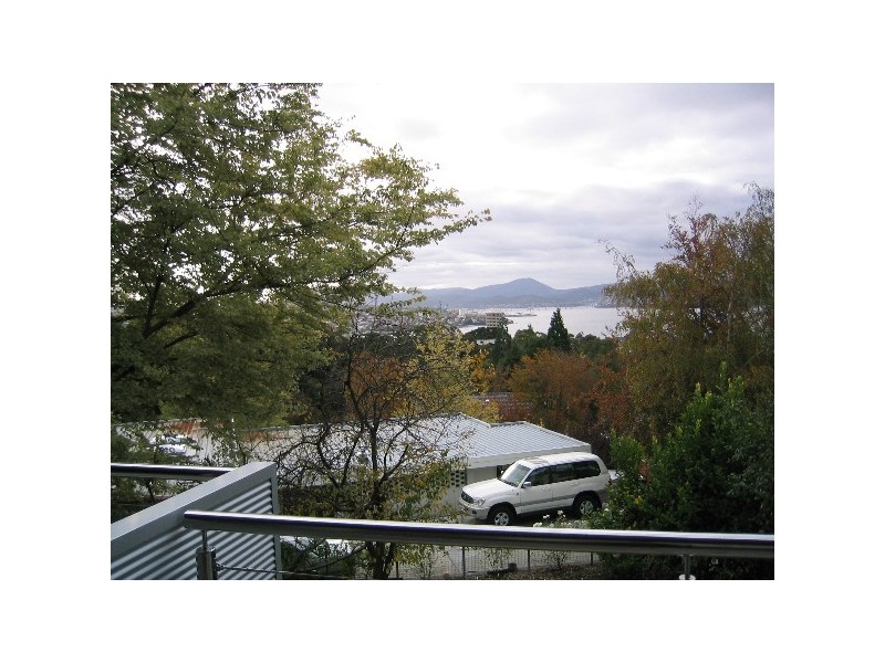 2/50 BEDDOME STREET, Sandy Bay TAS 7005