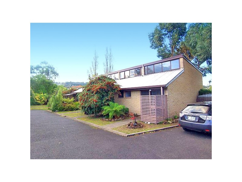 4/15 Hazell Street, Blackmans Bay TAS 7052