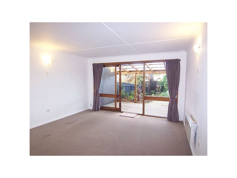 4/15 Hazell Street, Blackmans Bay TAS 7052