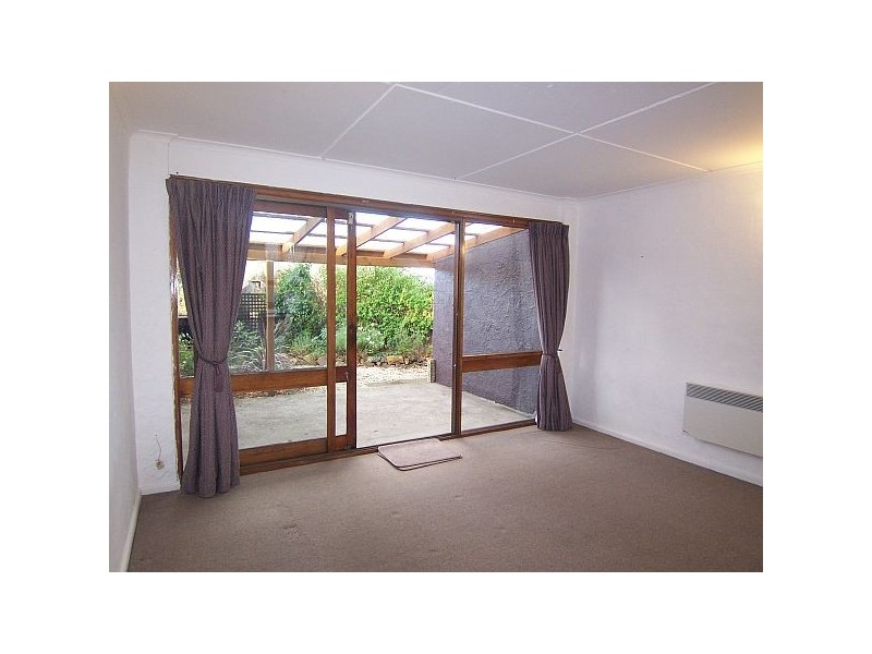 4/15 Hazell Street, Blackmans Bay TAS 7052