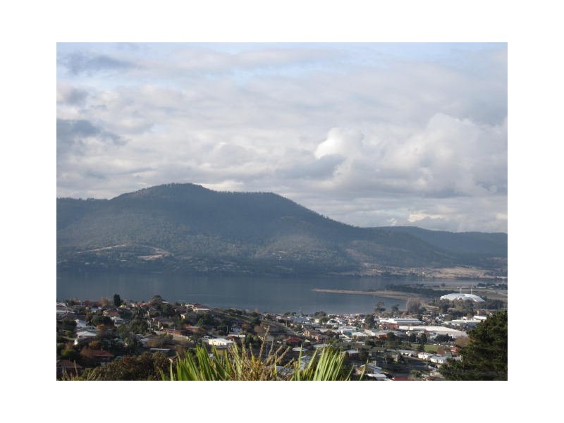 2/110 BRENT STREET, Glenorchy TAS 7010