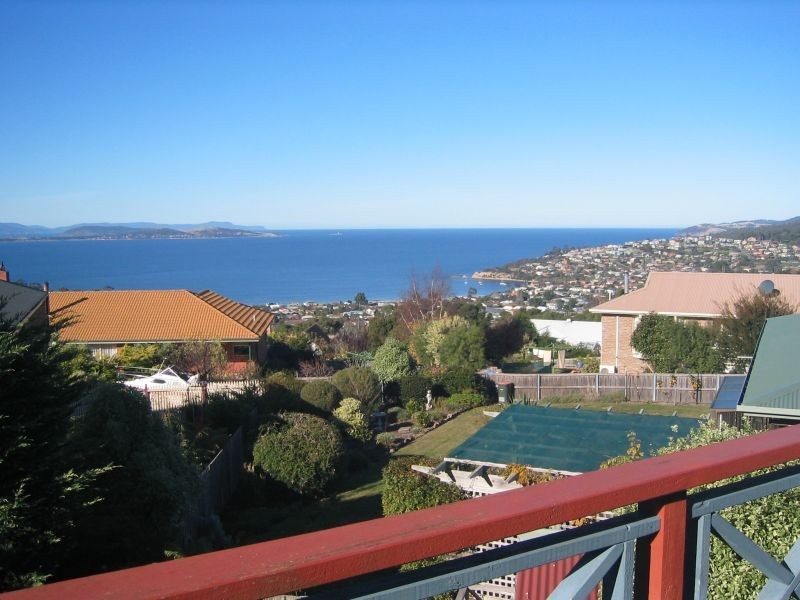 3 Timbertop Drive, Blackmans Bay TAS 7052