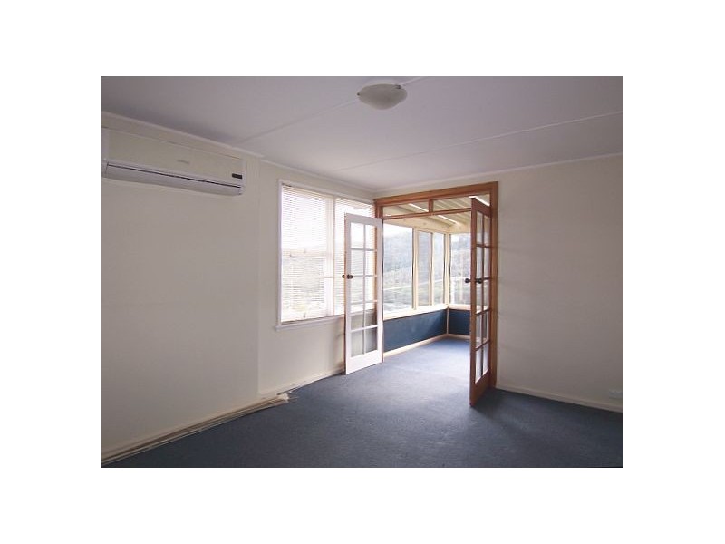 87 Currajong Road, Mornington TAS 7018