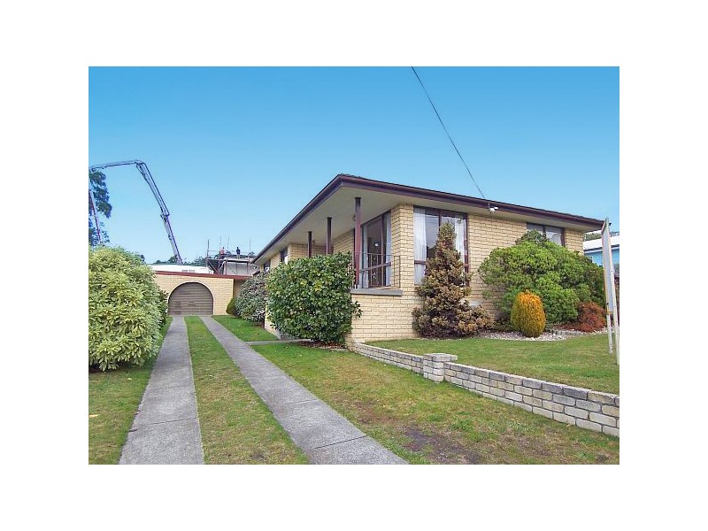 69 Illawarra Road, Blackmans Bay TAS 7052