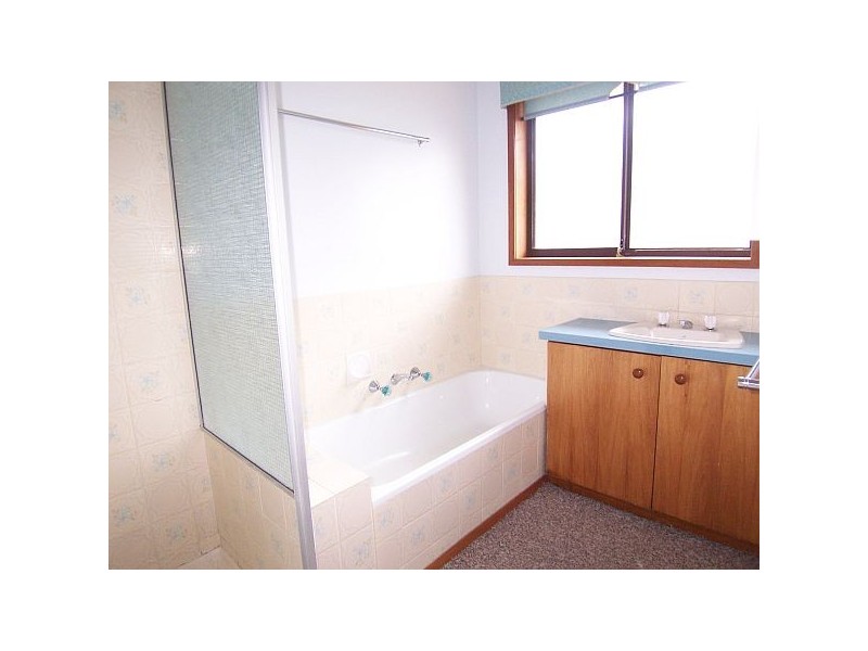 69 Illawarra Road, Blackmans Bay TAS 7052