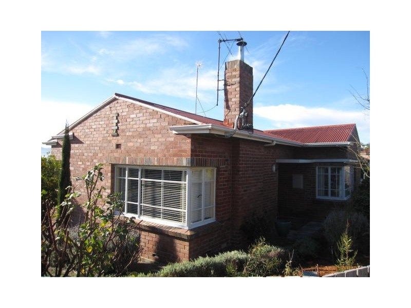 6 EDGE AVENUE, Lenah Valley TAS 7008