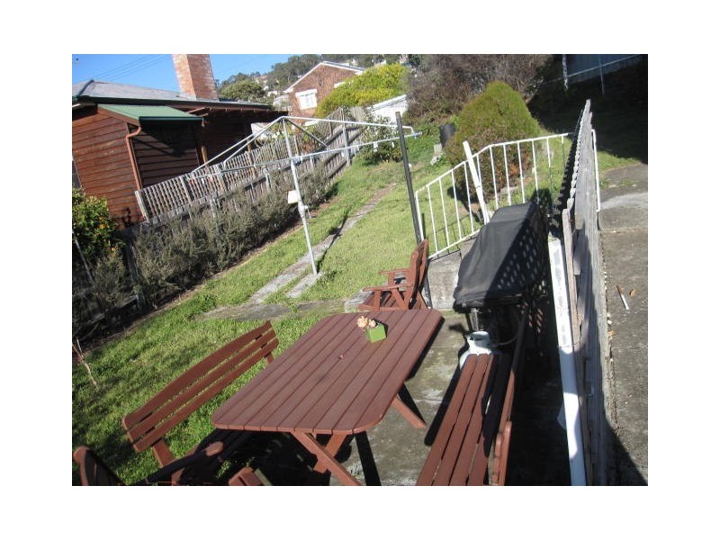 6 EDGE AVENUE, Lenah Valley TAS 7008