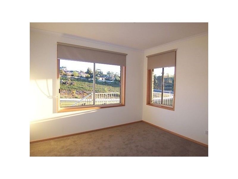 39 Kingfisher Drive, Kingston TAS 7050