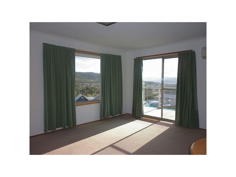 2/15 Longley Court, Glenorchy TAS 7010