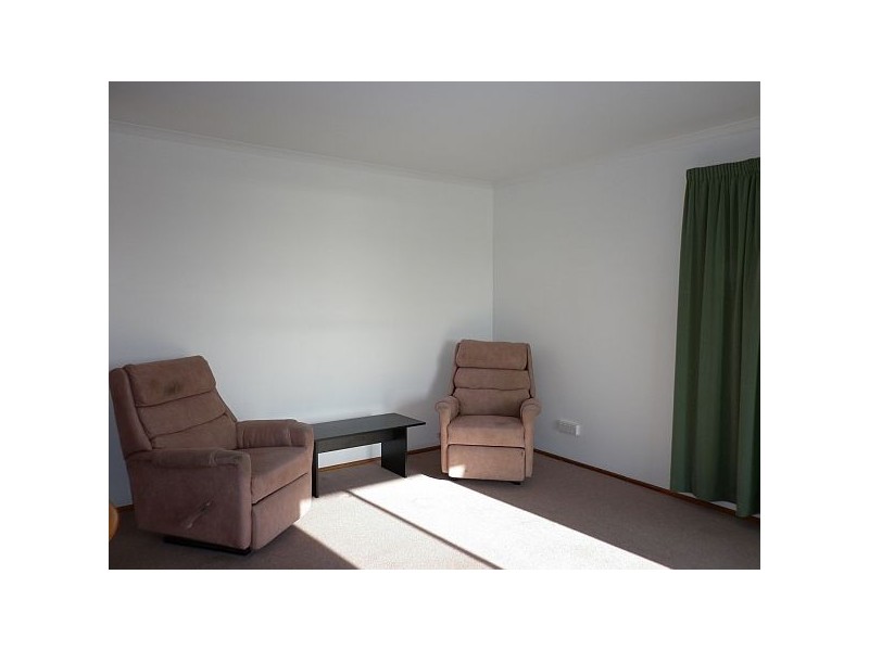 2/15 Longley Court, Glenorchy TAS 7010