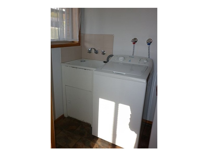 2/15 Longley Court, Glenorchy TAS 7010