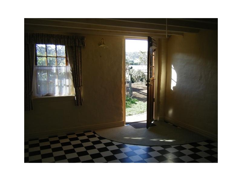 16 COMMERCIAL RD, Richmond TAS 7025