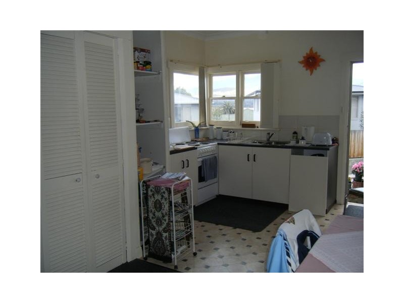 145 EAST DERWENT HWY, Lindisfarne TAS 7015