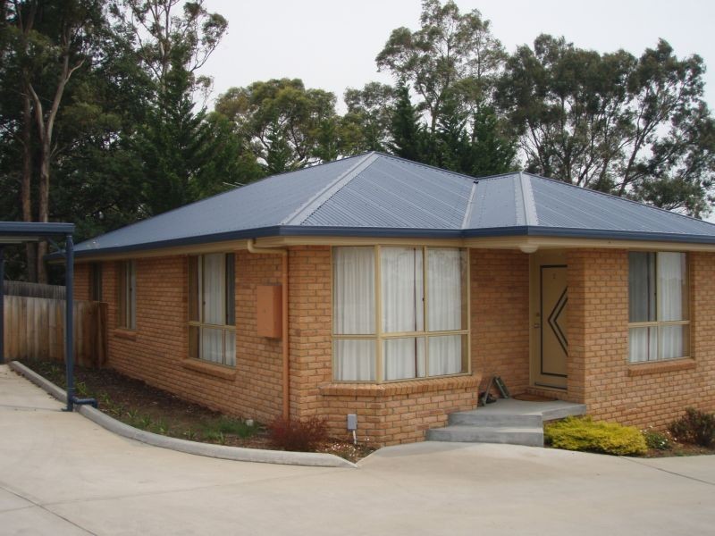 2/20 Graelee Court, Kingston TAS 7050