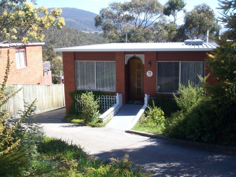 2/15 Lumeah Avenue, Lenah Valley TAS 7008