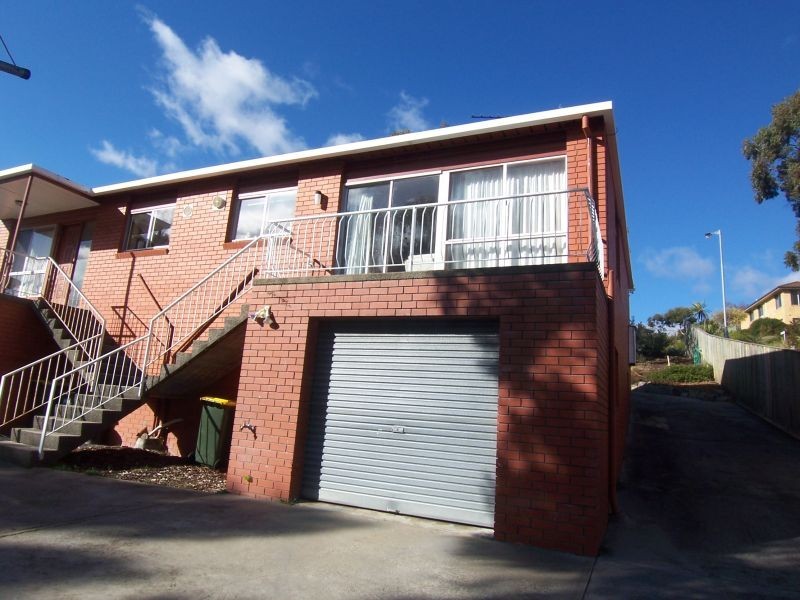 2/15 Lumeah Avenue, Lenah Valley TAS 7008
