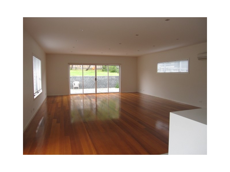 22 PEDDER STREET, New Town TAS 7008